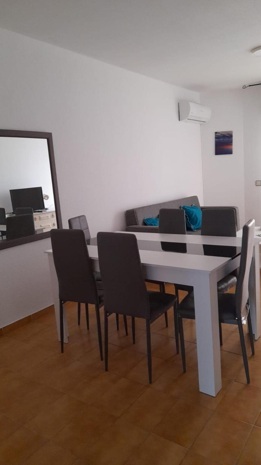 Apartamento Montserrat อัลเมรีอา ภายนอก รูปภาพ
