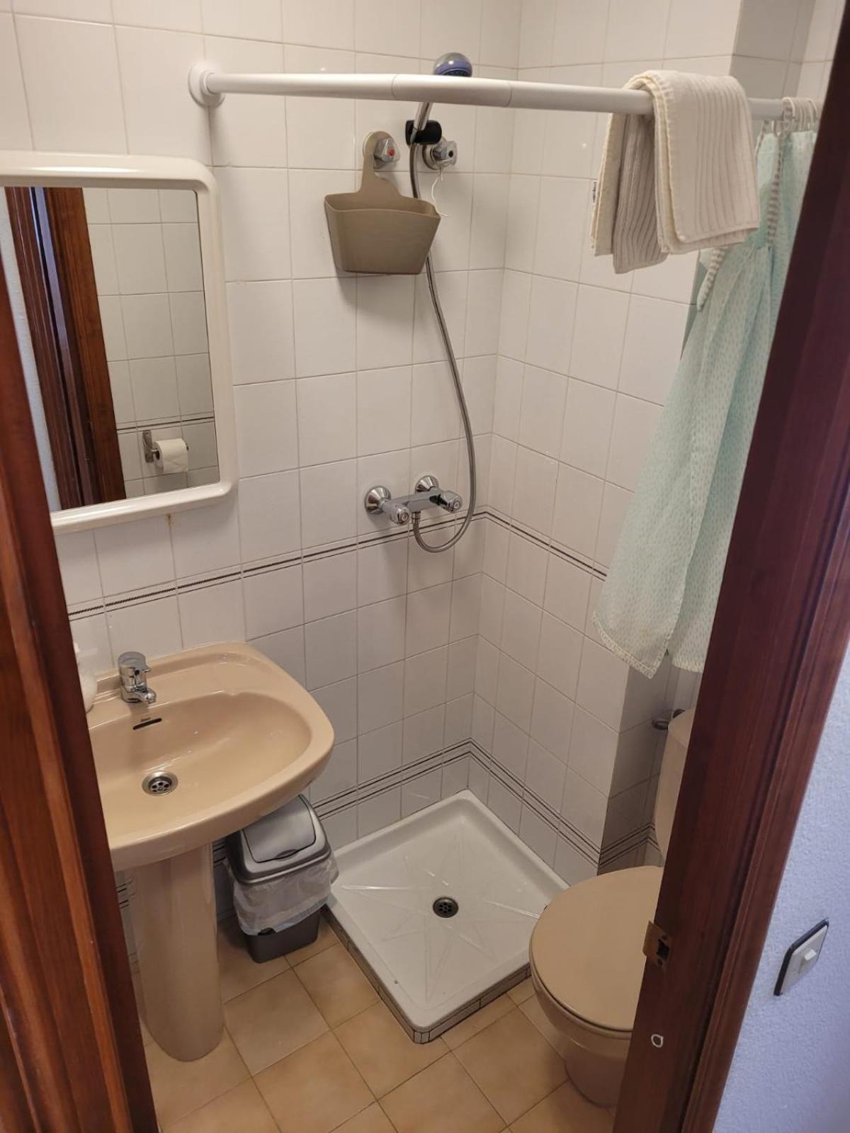 Apartamento Montserrat อัลเมรีอา ภายนอก รูปภาพ